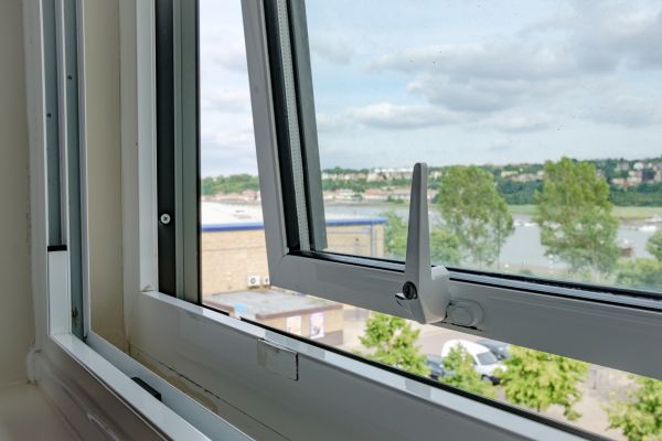 Cost of Casement Window Repair in Overland Park