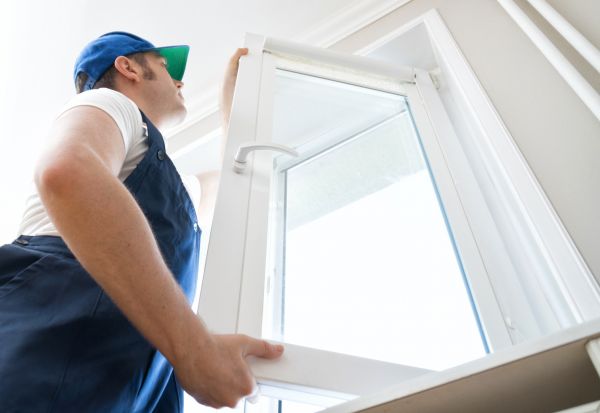 Cost of Home Window Repair in Overland Park