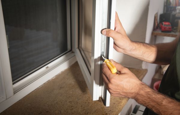 Cost of Thermal Window Repair in Overland Park